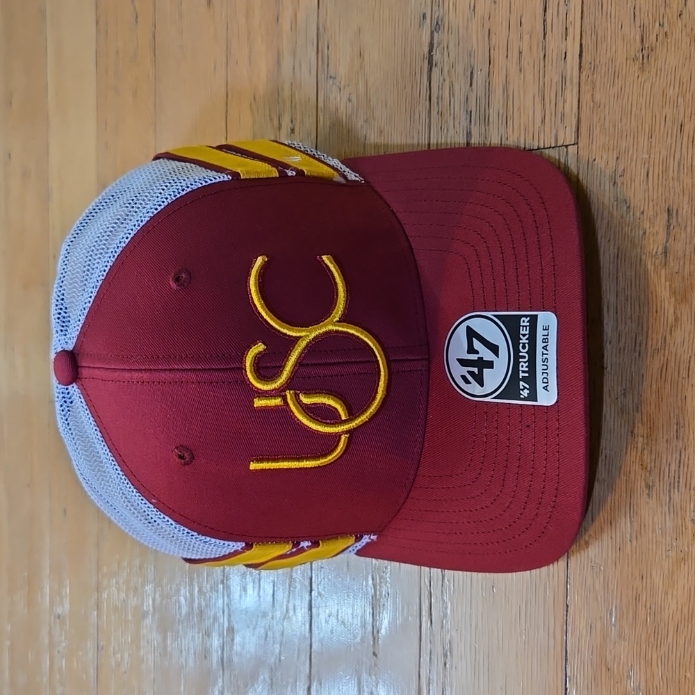NWT '47 USC Men's Trojans Trucker Hat